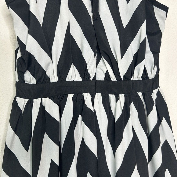Neiman Marcus Chevron Cut Out Black and White Dress XS - Picture 11 of 14